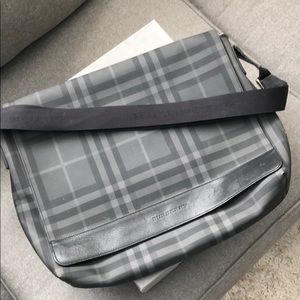 Men’s Burberry messenger bag